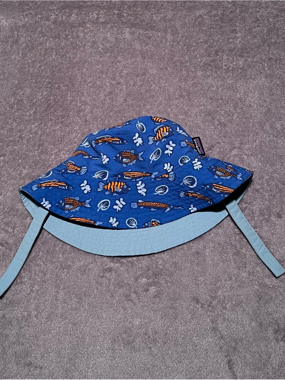 EUC 18-24M Patagonia Baby Sun Bucket Hat in Reversible Blue/Fish Print